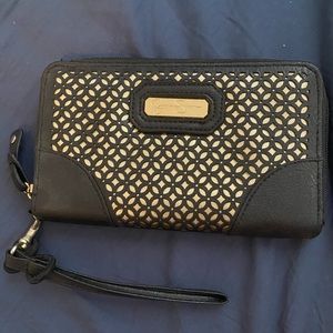 Jessica Simpson “Leslie” Wristlet Wallet